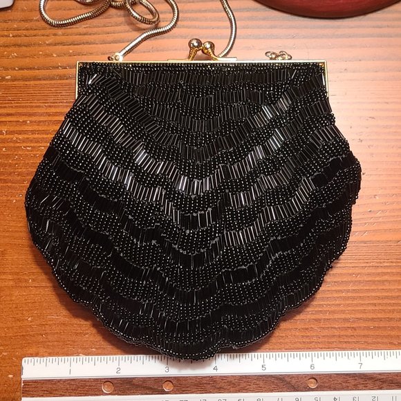 Beautiful black formal fancy beaded evening bag - Picture 7 of 8